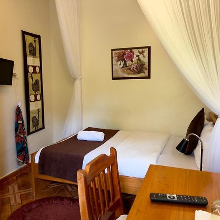 Sunset Hotel Entebbe Kültér fotó