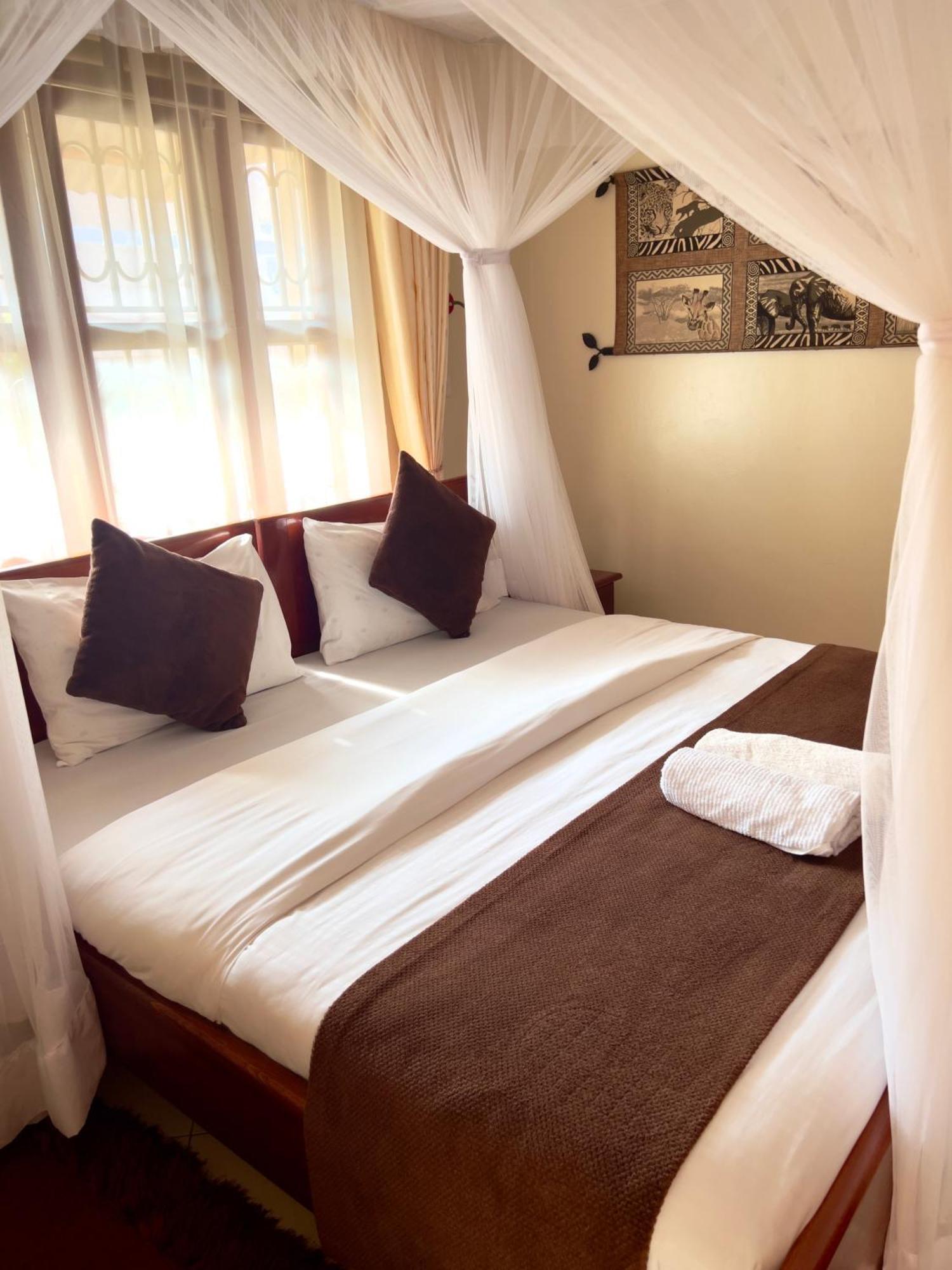 Sunset Hotel Entebbe Kültér fotó