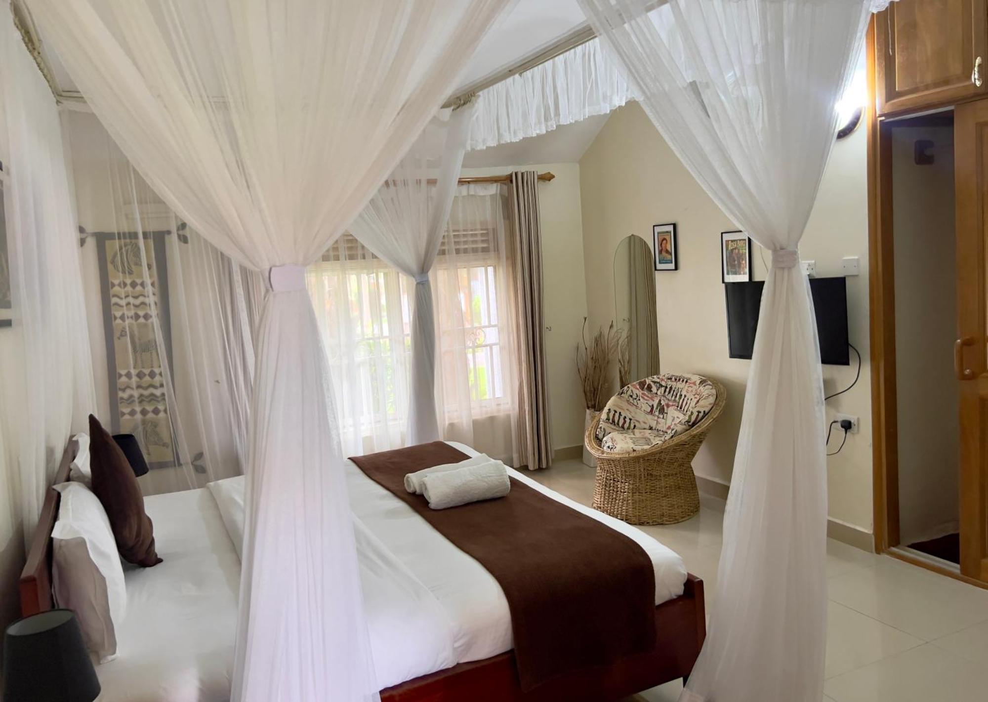Sunset Hotel Entebbe Kültér fotó