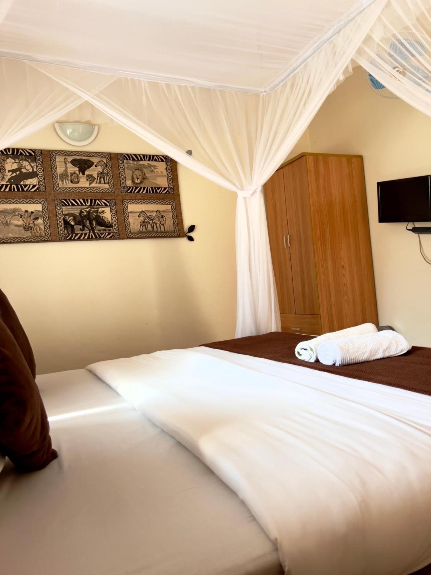 Sunset Hotel Entebbe Kültér fotó