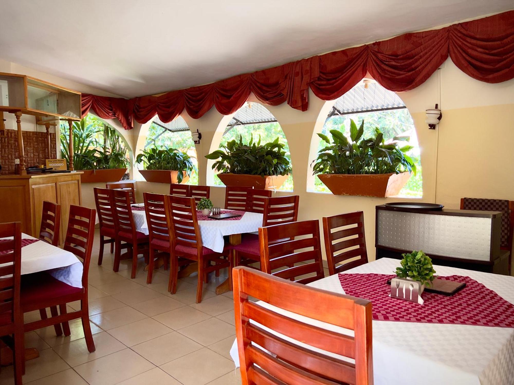 Sunset Hotel Entebbe Kültér fotó